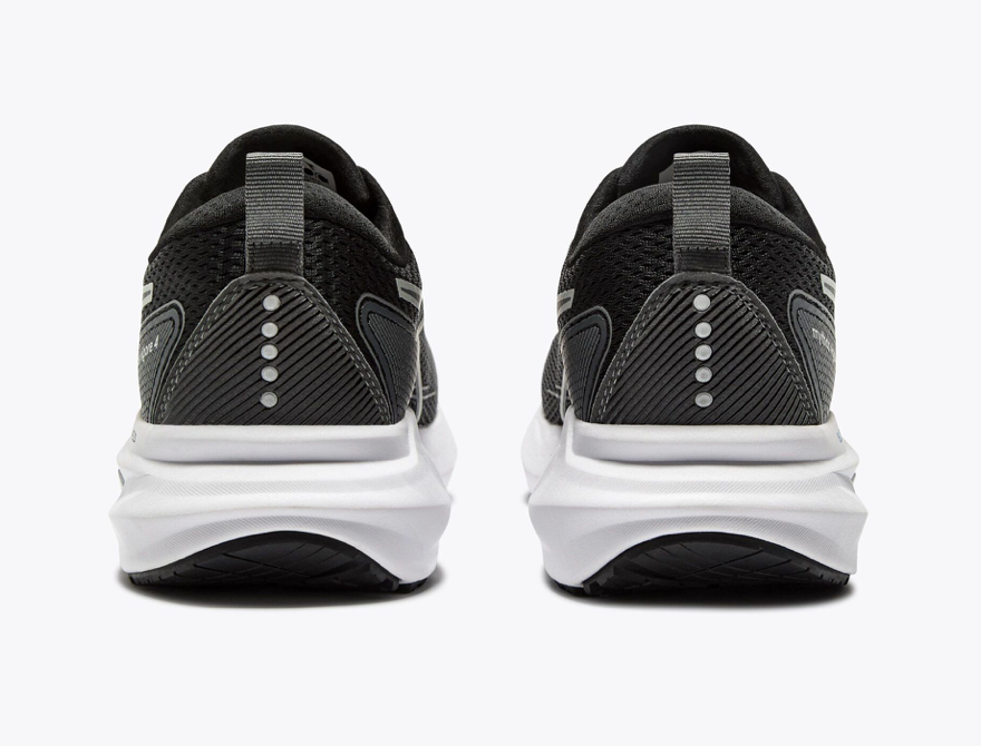 Men's Diadora Mythos Blushield Vigore 4