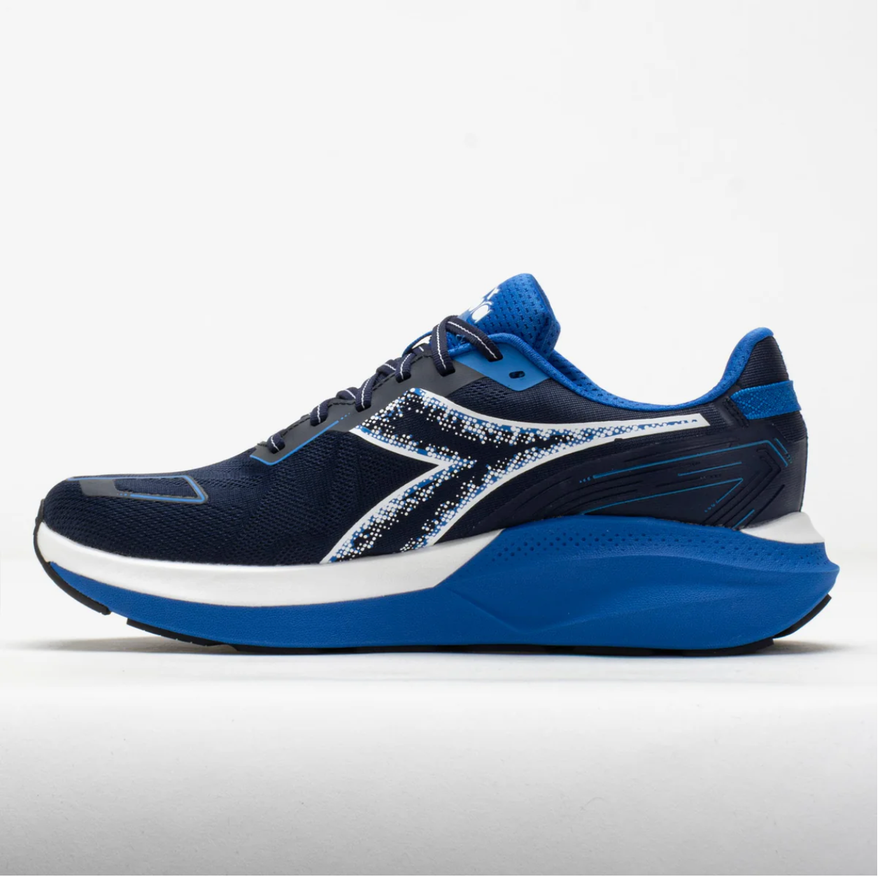 Men's Diadora Mythos Blushield Vigore 5 (WIDE)