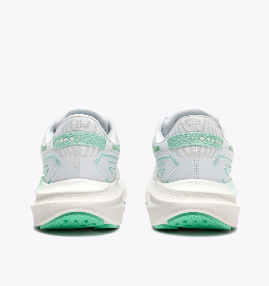 Women's Diadora Mythos Blueshield Vigore 5