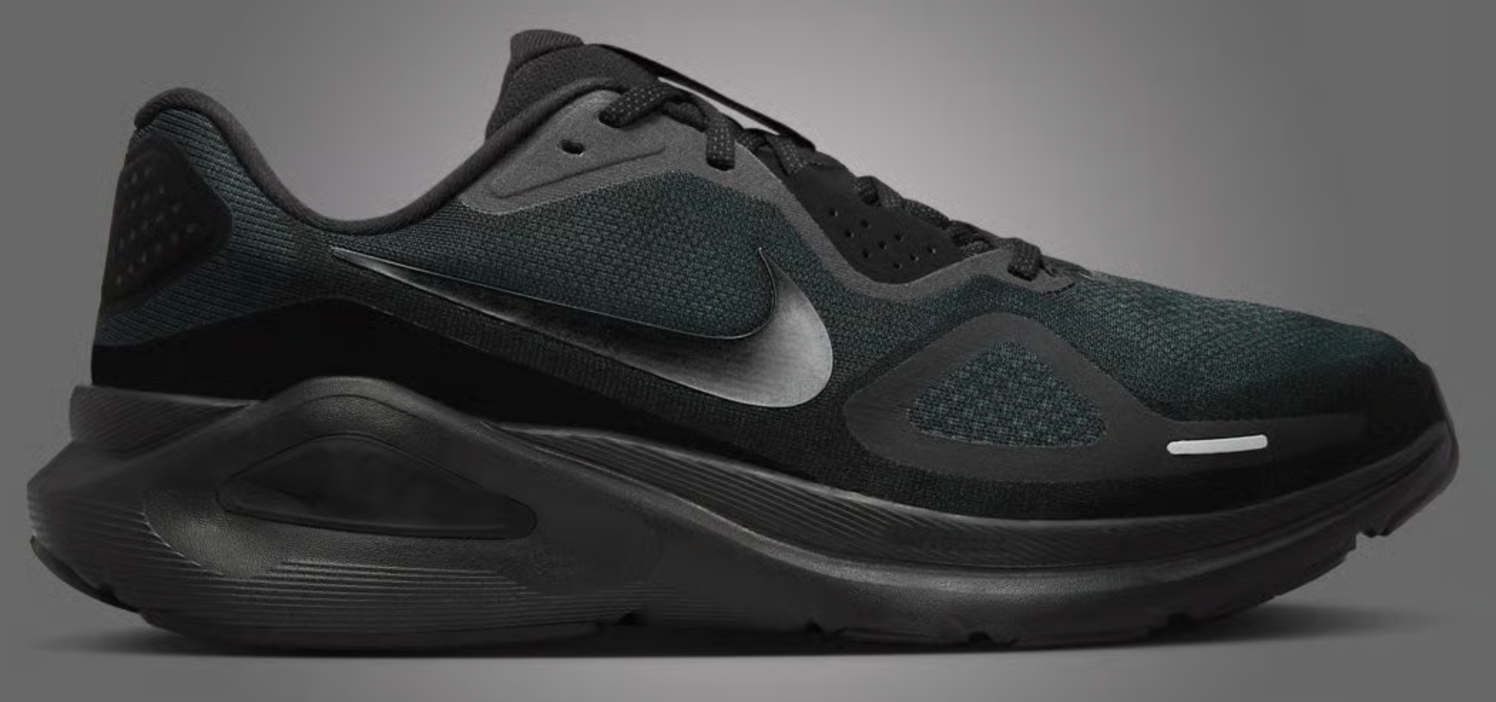Men's Nike Structure 26