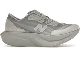 Men's New Balance FuelCell SuperComp Elite v4 (Clearance)